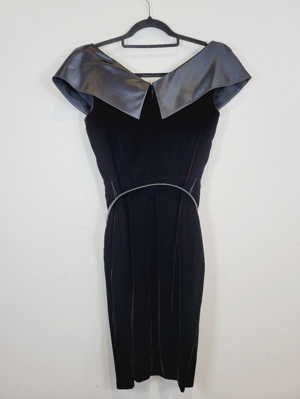 Liz Claiborne Dark Plum Off-Shoulder Velvet Dress with Draped Satin Trim, Size 6 - Picture 2 of 3
